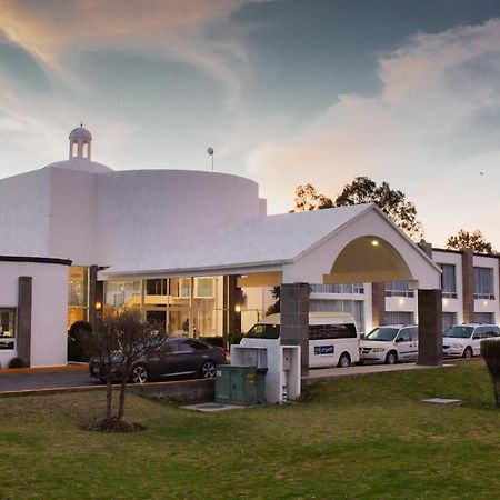 Hotel Aeropuerto Morelia Alvaro Obregon Екстериор снимка